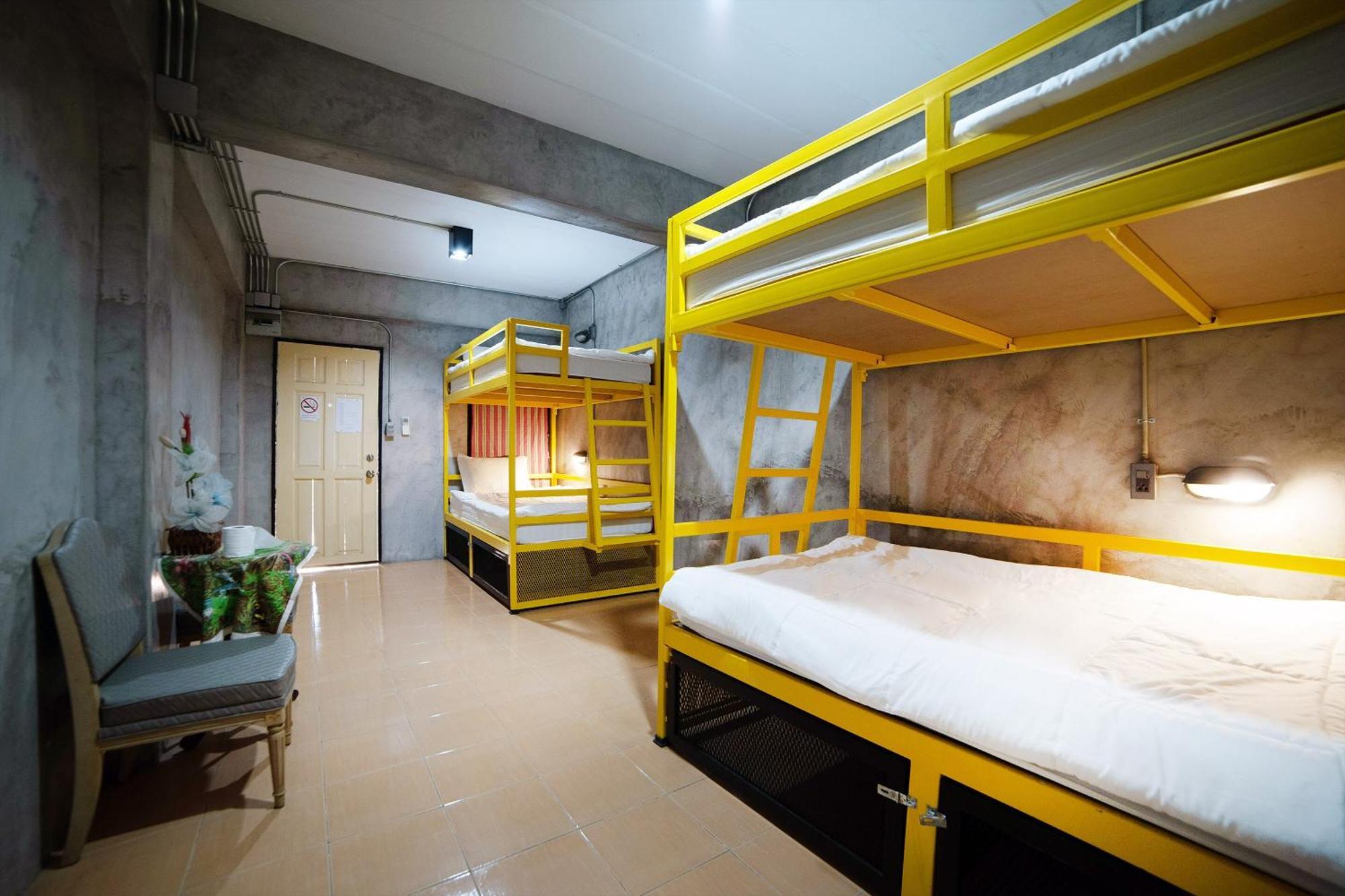 Oyo 560 Chang Hostel Suvarnabhumi Bangkok Exterior foto